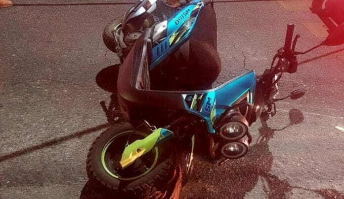 Un motociclista perdió la vida en Cancún esta madrugada luego de impactar contra la guarnición en el bulevar Kukulcán de la Zona Hotelera.