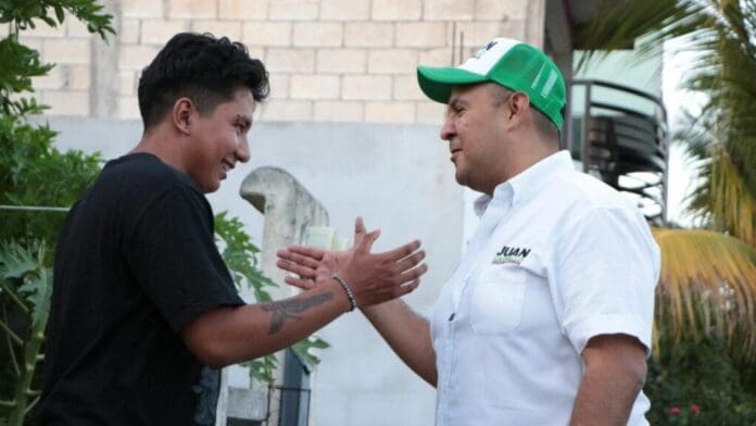 Con más becas haremos de la educación una prioridad nacional: Juan Carrillo