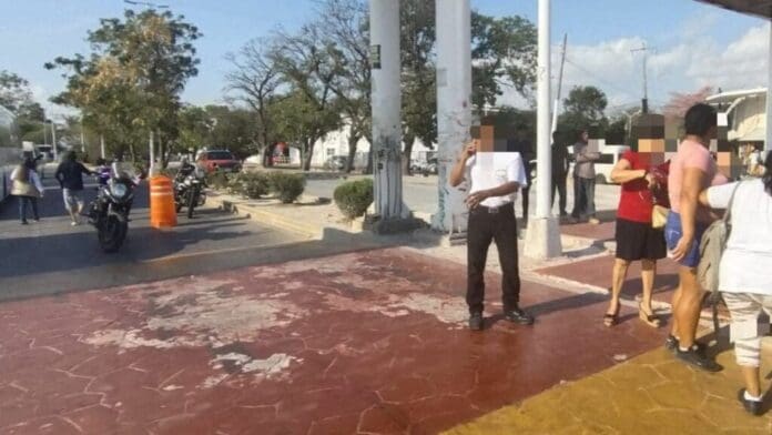 Conductor arrolla a peatón cerca del ADO de Cancún tras no cederle el paso