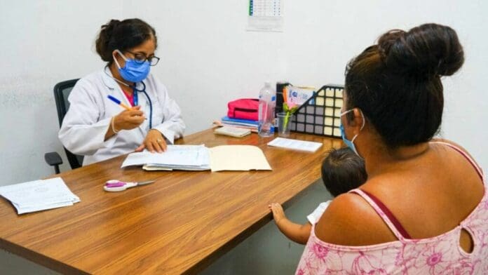 Invitan a solicitar tu Carnet de Salud en Playa del Carmen