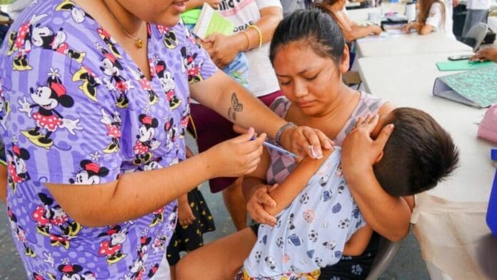 Se invita a participar en campañas permanentes de vacunación en Playa del Carmen