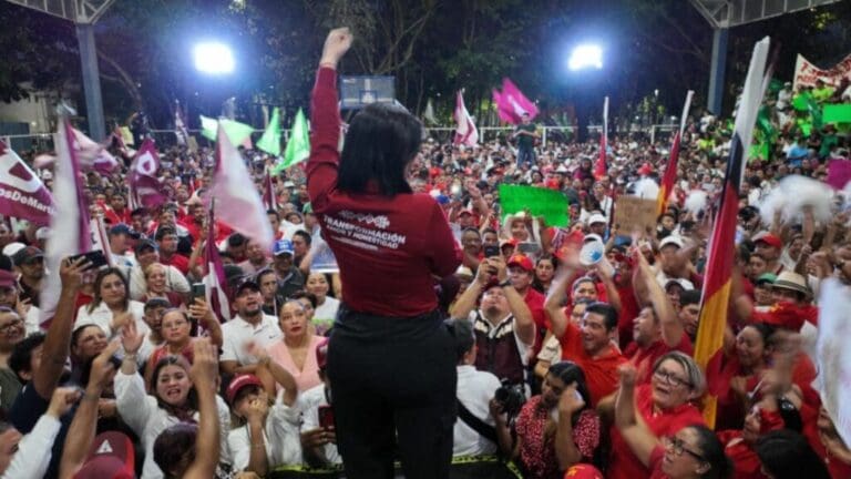 Haremos de Solidaridad una sola tierra y un solo pueblo: Estefanía Mercado