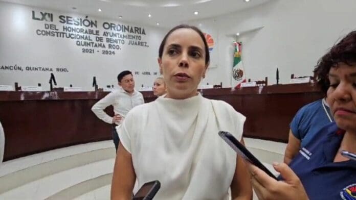 Solicita licencia Ana Paty Peralta; suplente de primera regidora asumirá como encargada de Despacho en BJ