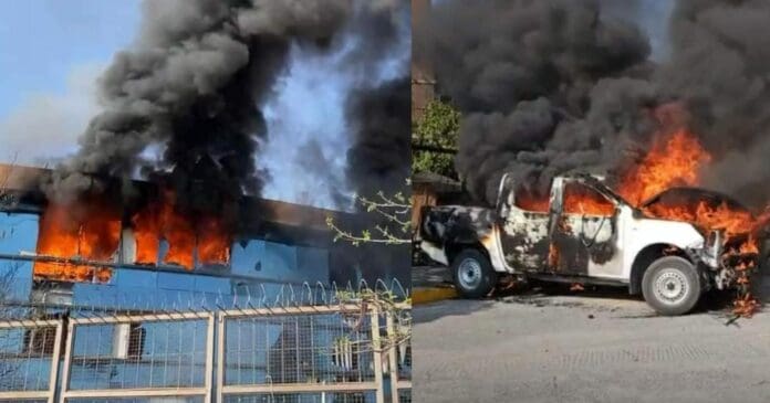 Estudiantes de la Normal de Ayotzinapa acudieron a Chilpancingo a protestar por el asesinato de su compañero Yanqui Kothan.