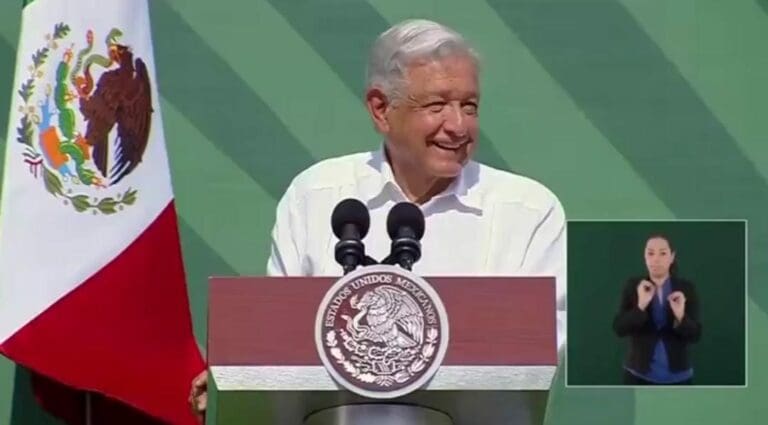 AMLO opinó sobre el debate presidencial efectuado la noche de este domingo 7 de abril. Dijo que es la primera vez que no participa en 18 años.