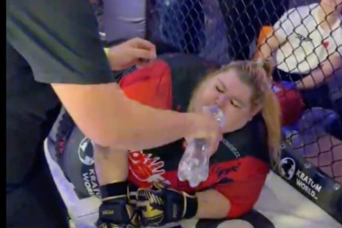 VIDEO: Campeona de judo se hace viral tras noquearse sola en su debut en MMA