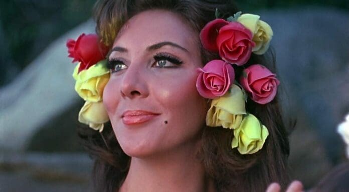 La actriz Lorena Velázquez falleció a los 86 años de edad. Se le recuerda sobre todo por haber participado en las películas de luchadores.