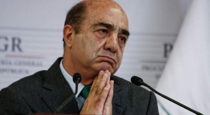 Jesús Murillo Karam, extitular de la extinta PGR, ha obtenido prisión domiciliaria gracias a un juez de control.