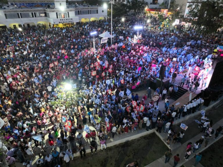 En Playa del Carmen, arranca campaña Lili Campos, esta es su planilla