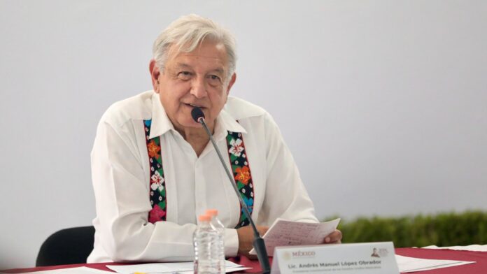 López Obrador firmó decreto de expropiación de planta de hidrógeno francesa
