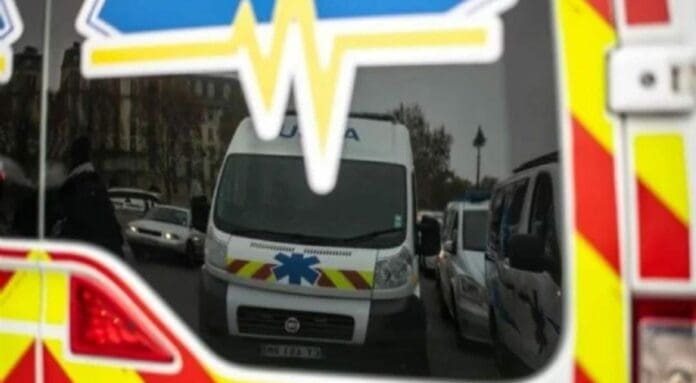 Una terrible historia en Francia. Una niña de 12 años perdió la vida tras infartarse luego de ver cómo un sujeto apuñaló a otras dos menores.