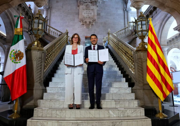 Ciudad de México y Cataluña firman "histórico" memorándum: aquí los detalles