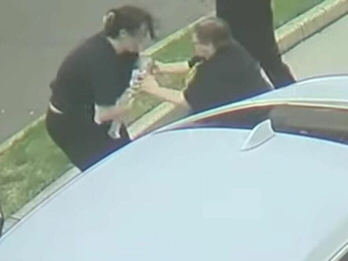 VIDEO: Gerente de un Taco Bell evita que bebé se asfixiara: 