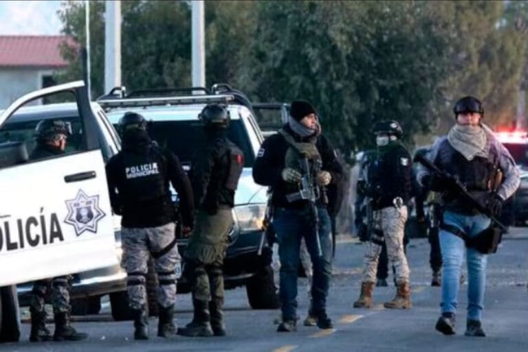 Encuentran nueve cadáveres en la carretera a Ciudad Juárez, Chihuahua