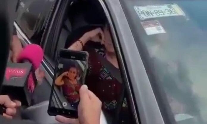 Claudia Sheinbaum Pardo fue interceptada por unos sujetos encapuchados mientras realizaba su gira por Chiapas.