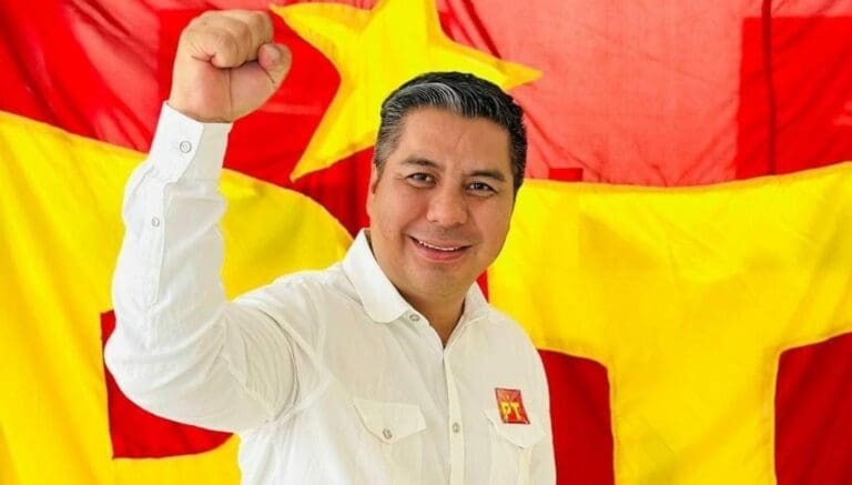 Unos sujetos armados han secuestrado al candidato del Partido del Trabajo (PT) al Ayuntamiento de Frontera Comalapa, Chiapas.