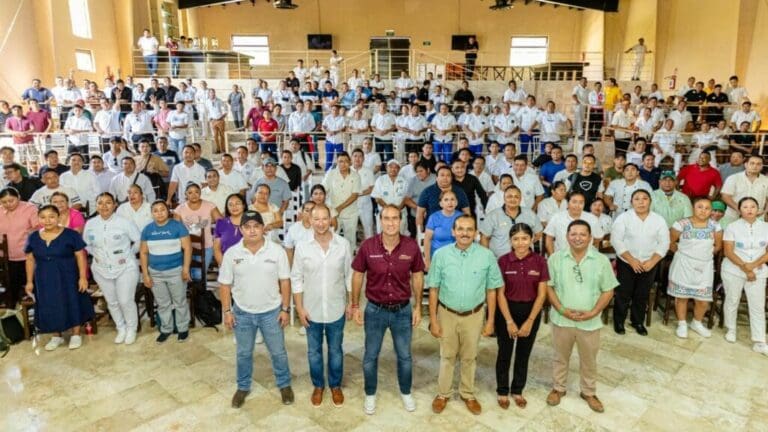 Sector turístico dice sí a Diego Castañón