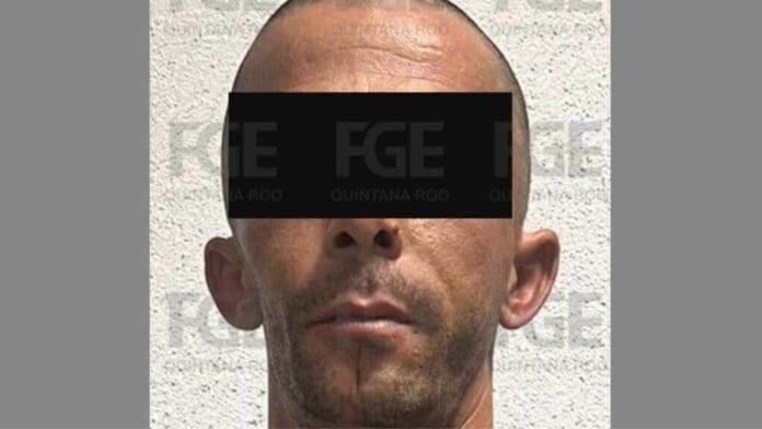 Le han otorgado prisión preventiva al sujeto de origen extranjero que maltrató a una perrita pitbull en Playa del Carmen.