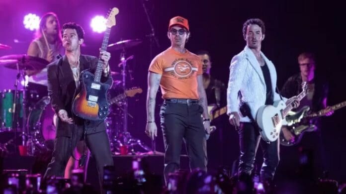 Jonas Brothers cancelaron sus conciertos de este fin de semana en la Arena CDMX