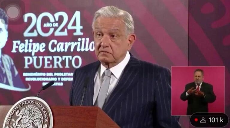 AMLO aseguró que es mentira que se vaya a separar de su esposa Beatriz Gutiérrez Müller, tal como se ha dicho en redes sociales.