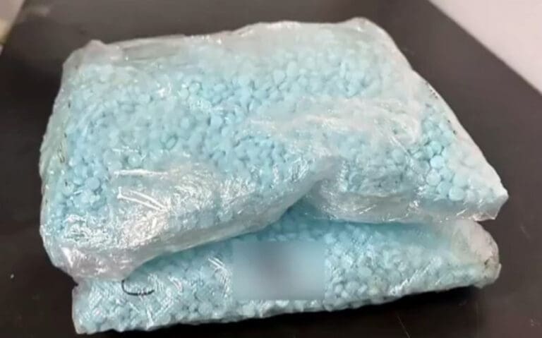 Fiscalía General de la República confisca 320 mil pastillas de fentanilo en Guadalajara