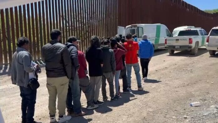 EEUU promulgó nuevas normas pasa solicitantes de asilo en la frontera con México