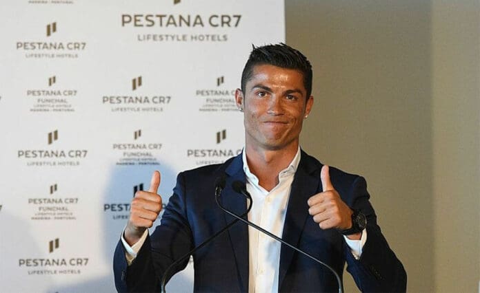 Cristiano Ronaldo ofrece empleos con sueldos de medio millón de pesos
