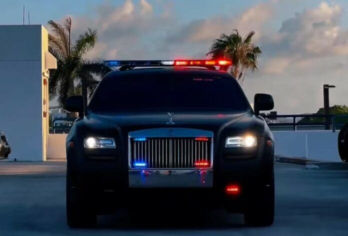 ¡Que lujo! Policía de Miami Beach agrega a su flota primer patrullero Rolls-Royce del mundo