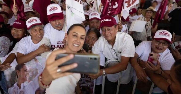 Claudia Sheinbaum Pardo, candidata presidencial de Morena-PT-PVEM, tuvo un mitin lleno de reclamos en el municipio de Zumpango.