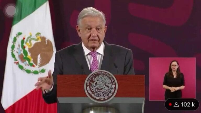 AMLO descartó que vaya a presentarse un fraude electoral debido a un apagón el próximo 2 de junio. Aseguró que eso no va a ocurrir.