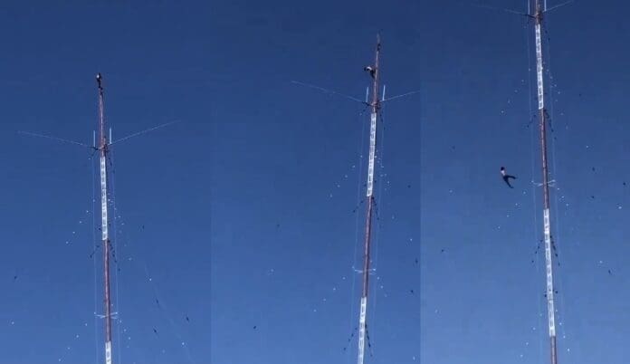 Joven sube a antena en Tlaxcala y se lanza al vacío