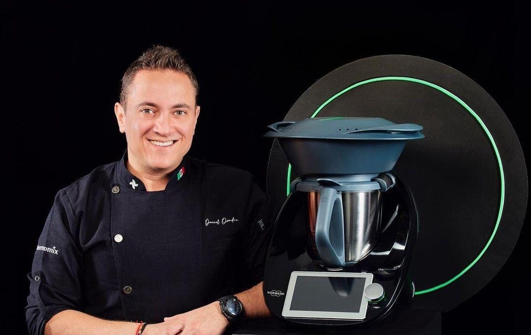 Chef Daniel Ovadía, mente maestra de Punta Corcho y Muelle Once en Puerto Morelos.