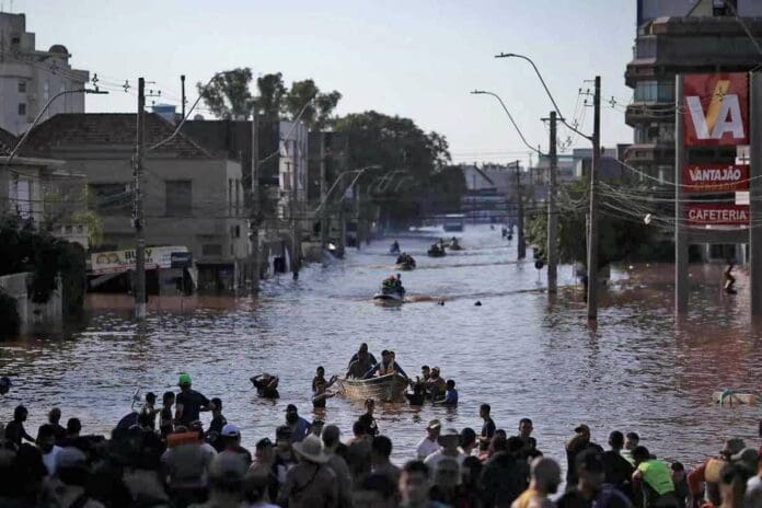 Debido a inundaciones construirán cuatro ciudades temporales en Brasil