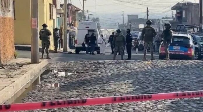 Abandonan hieleras con presuntos restos humanos en Puebla