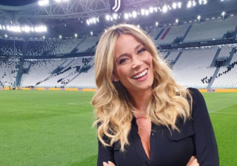 Periodista italiana denunció fuertes comentarios sexistas que recibe por parte de otras mujeres