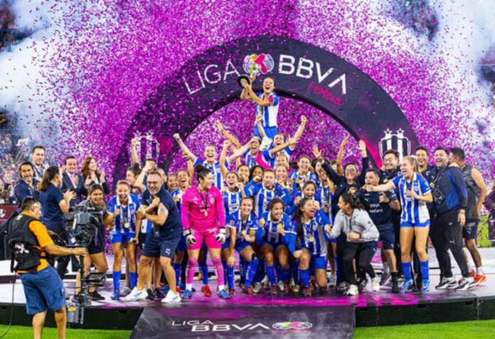 Foto: Rayadas vence al América en los penales y se titula campeón de la Liga MX femenil