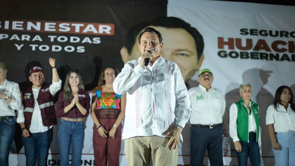 El candidato de Morena, Joaquín "Huacho" Mena sufrió un accidente automovilístico en Yucatán
