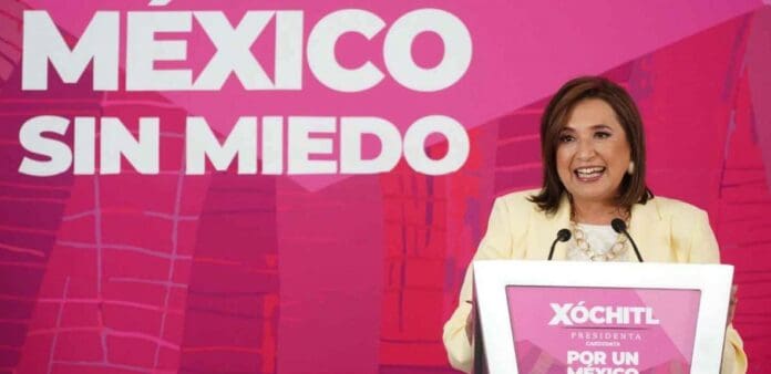 Multan con más de 20 mil pesos a Xóchitl Gálvez por usar indebidamente el logo del INE