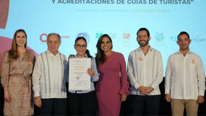 Entrega Mara Lezama reconocimientos de estándares de calidad que fortalecen la Nueva Era del Turismo en Quintana Roo