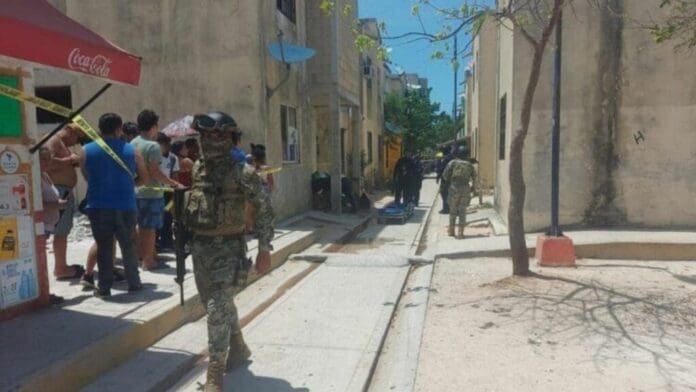 Disparan sicarios contra un sujeto en Villas Otoch Paraíso en Cancún