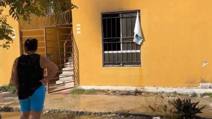 Se incendia vivienda en la Región 249 de Cancún