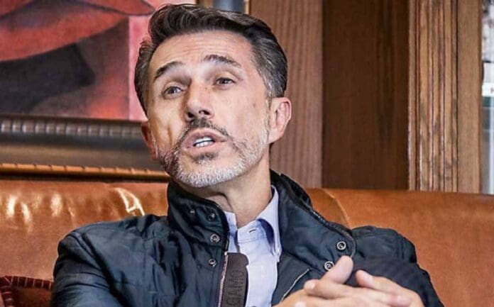 Sergio Mayer se burla de los haters que se oponían a su cargo como diputado