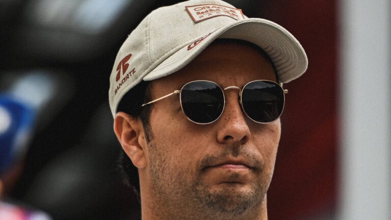 Anuncian docuserie del piloto mexicano Checo Pérez en Disney Plus