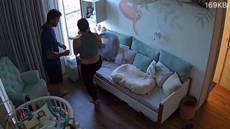 Influencer salva la vida de su bebé con maniobra de heimlich