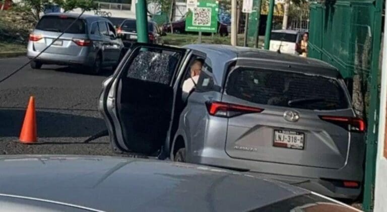 Cholula, Puebla está conmocionada luego del asesinato de un menor de 16 años afuera de la escuela Camino Real.