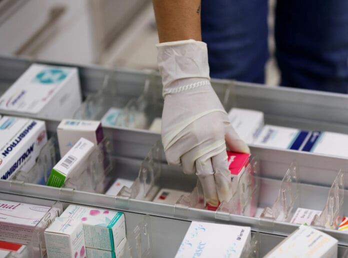 Especialistas advierten que la venta de medicamentos 
