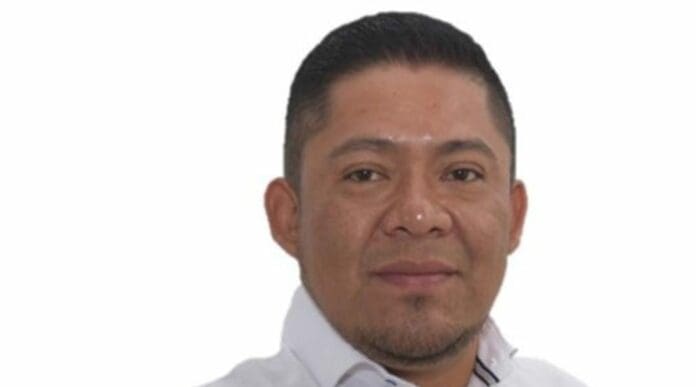 El alcalde de Zapotitlán de Méndez, Puebla, Emiliano Vázquez Bonilla se encuentra prófugo, han confirmado las autoridades de dicha entidad.