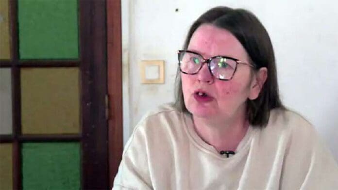 Mujer demanda una empresa por no asignarle trabajo y pagarle durante 20 años