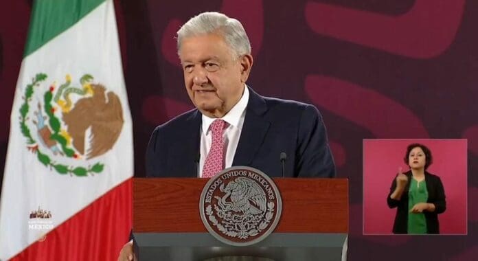 AMLO criticó la postura del gobierno de Estados Unidos luego que suspendiera la exportación de aguacate mexicano.