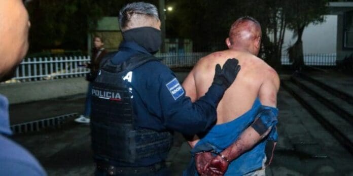 Edomex: Sujeto mata a dos vecinos y hiere a otros dos, harto de sus fiestas